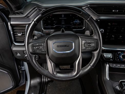 Used 2024 GMC Sierra 1500 Denali Ultimate image 19