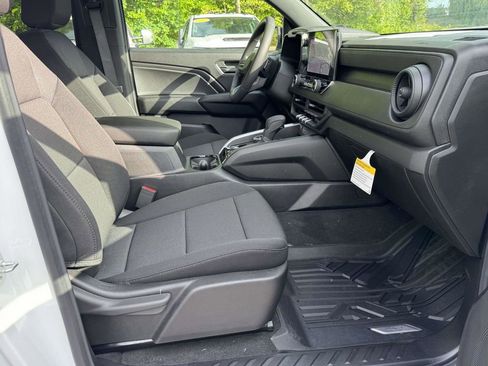 New 2026 Chevrolet Colorado Trail Boss AWD/4WD image 14