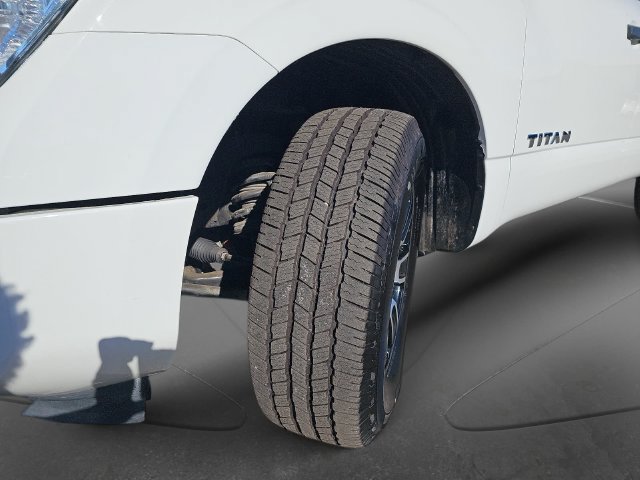 Used 2024 Nissan Titan SV w/ Accessory Utility Package AWD/4WD image 31