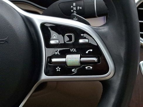 Used 2022 Mercedes-Benz GLC 300 4MATIC image 23