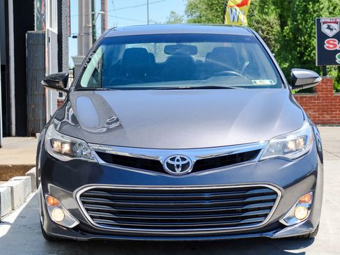 Used 2015 Toyota Avalon XLE Touring FWD image 2