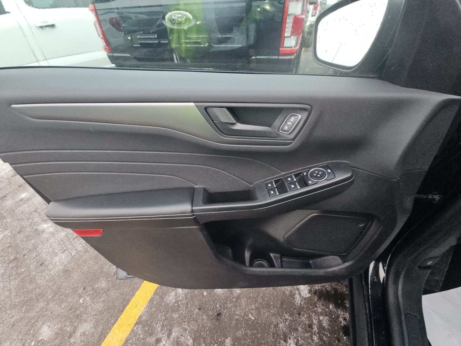 Used 2023 Ford Escape Active AWD/4WD image 15