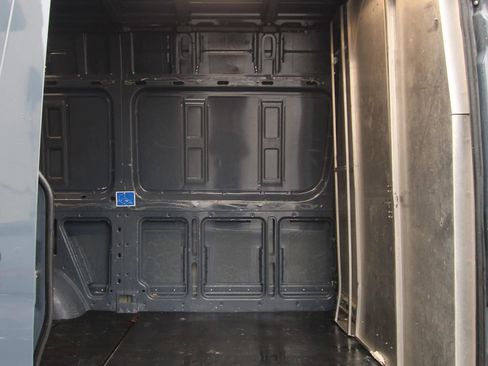 Used 2019 Mercedes-Benz Sprinter 144 image 11