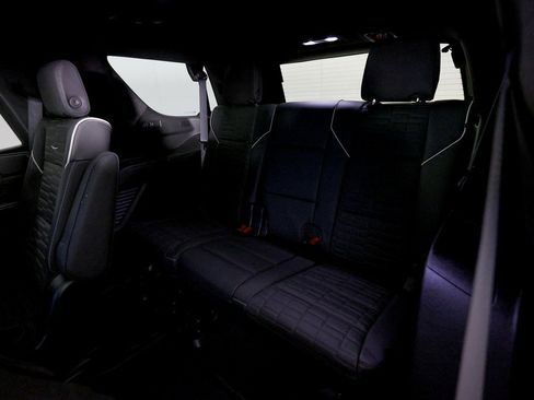 Used 2025 Cadillac Escalade V w/ LPO, ONYX Package image 16