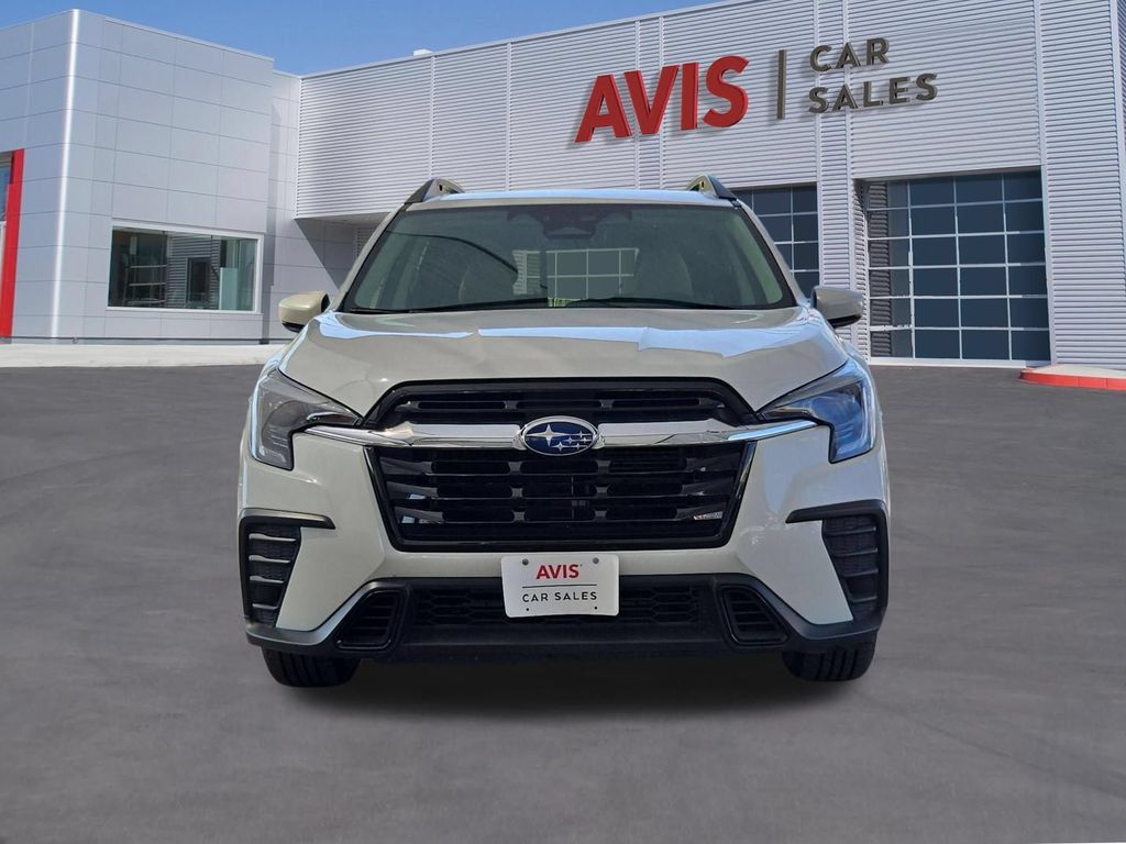 Used 2025 Subaru Ascent Premium AWD/4WD image 2
