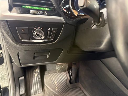 Used 2018 BMW X3 xDrive30i w/ Convenience Package AWD/4WD image 15