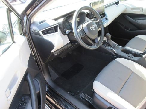 Used 2023 Toyota Corolla LE image 11