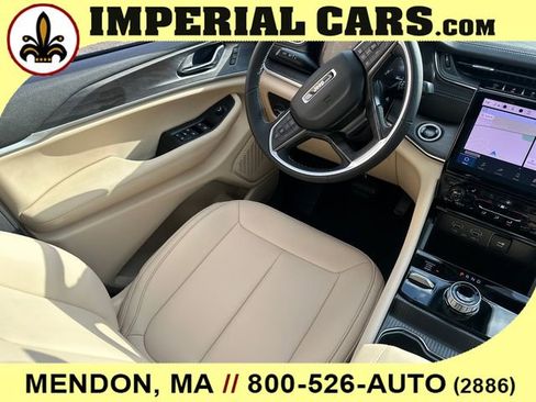 New 2025 Jeep Grand Cherokee Limited image 22