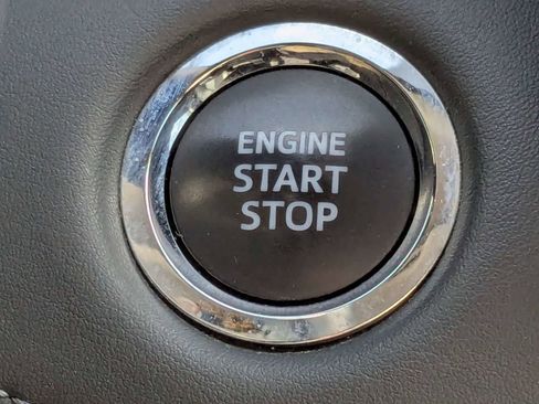 Used 2022 Toyota Highlander XLE image 33