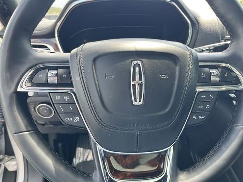 Used 2018 Lincoln Continental Reserve w/ Luxury Package AWD/4WD image 29