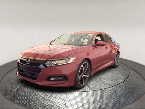 Used 2018 Honda Accord Sport image 3