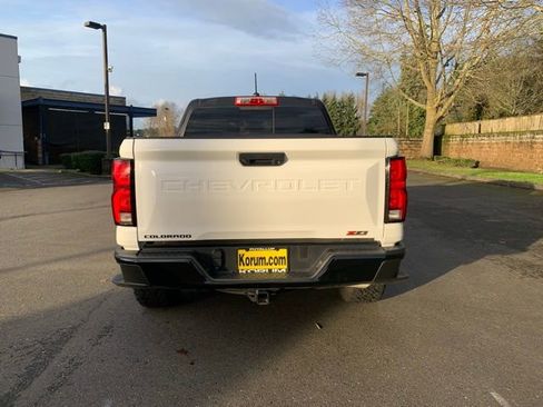 Used 2024 Chevrolet Colorado Z71 w/ Z71 Convenience Package 2 image 4