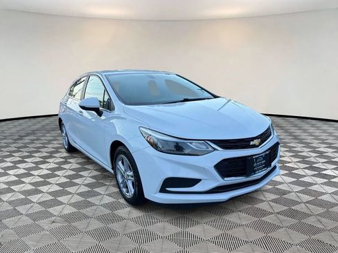 Used 2017 Chevrolet Cruze LT w/ Sun And Sound Package FWD image 1