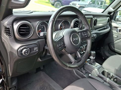 Used 2023 Jeep Gladiator Sport AWD/4WD image 25