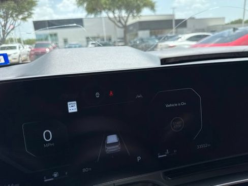 Certified 2025 Kia Carnival SX Prestige FWD image 10