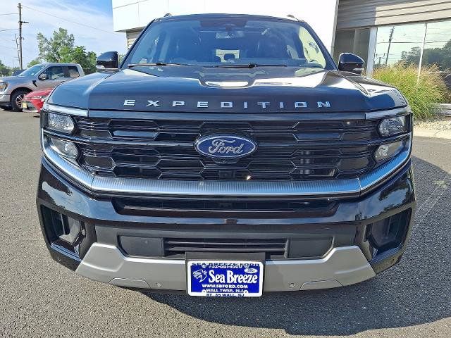 Certified 2025 Ford Expedition Platinum AWD/4WD image 2