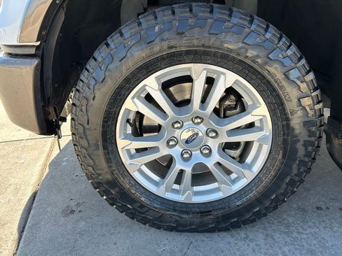 Used 2015 Ford F150 Lariat w/ Equipment Group 501A Mid image 33