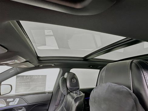 New 2026 Mercedes-Benz GLS 580 4MATIC image 24