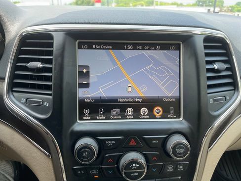 Used 2017 Jeep Grand Cherokee Limited w/ Luxury Group II RWD image 16