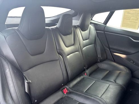 Used 2020 Tesla Model S Long Range Plus image 18