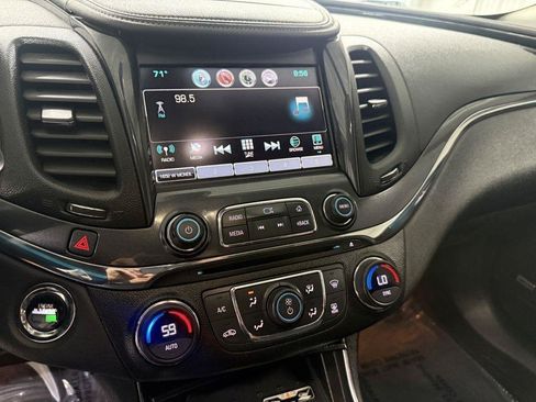 Used 2019 Chevrolet Impala Premier FWD image 17