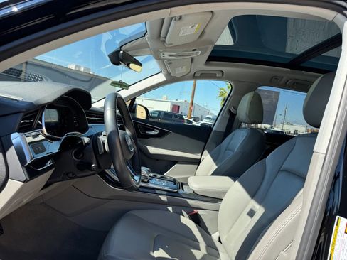 Used 2021 Audi Q7 3.0T Premium image 11