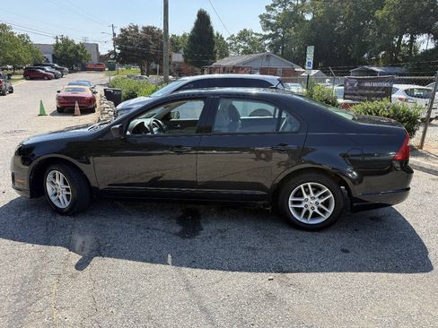 Used 2010 Ford Fusion S FWD image 9