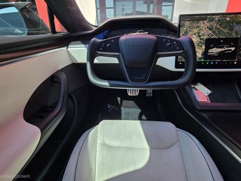 Used 2021 Tesla Model S Plaid image 22