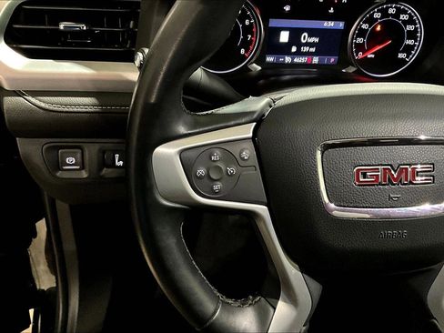 Used 2023 GMC Acadia SLT image 18