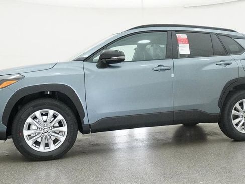 New 2026 Toyota Corolla Cross LE FWD image 18