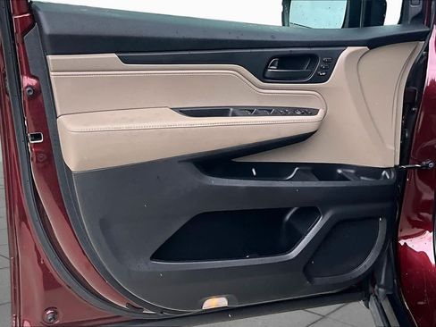 Used 2018 Honda Odyssey EX-L image 20