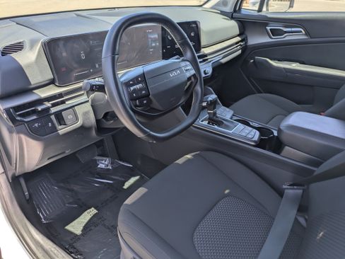 Certified 2026 Kia Sportage LX FWD image 24