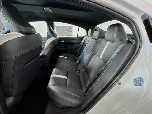 New 2026 Toyota Camry SE image 9