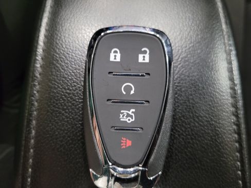 Used 2017 Chevrolet Cruze LT w/ Convenience Package FWD image 32