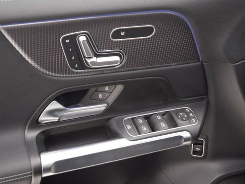 Certified 2023 Mercedes-Benz EQB 300 4MATIC image 21