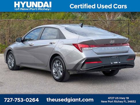 Certified 2024 Hyundai Elantra SEL image 3