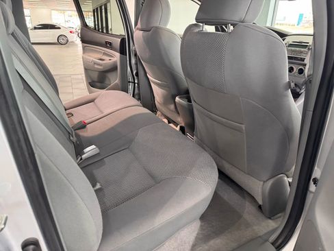 Used 2011 Toyota Tacoma 4x4 Double Cab w/ TRD Sport Pkg image 13