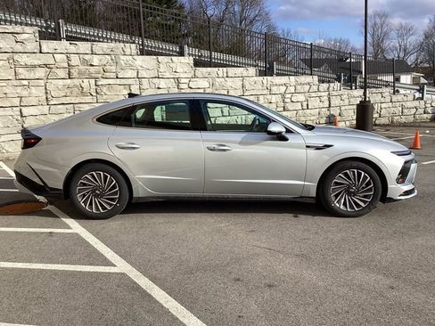 New 2026 Hyundai Sonata SEL FWD image 9
