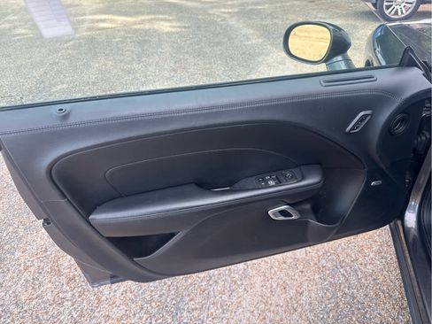 Used 2022 Dodge Challenger SXT w/ Plus Package image 19