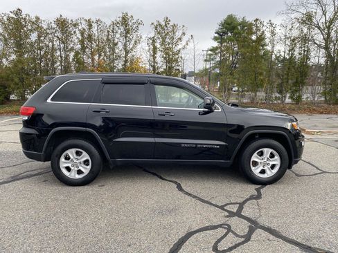 Used 2017 Jeep Grand Cherokee Laredo image 8