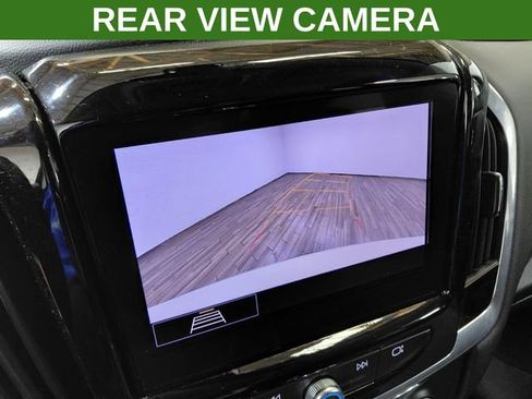 Used 2020 Chevrolet Traverse LT FWD image 7