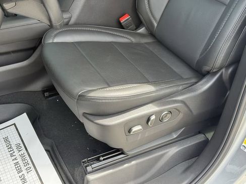 Used 2025 GMC Sierra 1500 Denali AWD/4WD image 14