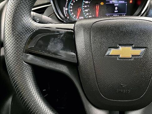 Used 2019 Chevrolet Trax LS FWD image 20