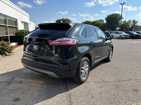 Certified 2024 Ford Edge SEL w/ Convenience Package AWD/4WD image 3