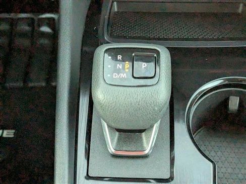 Used 2024 Nissan Rogue SV image 12