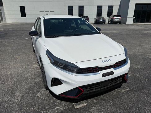 Used 2022 Kia Forte GT-Line w/ GT-Line Technology Package FWD image 9