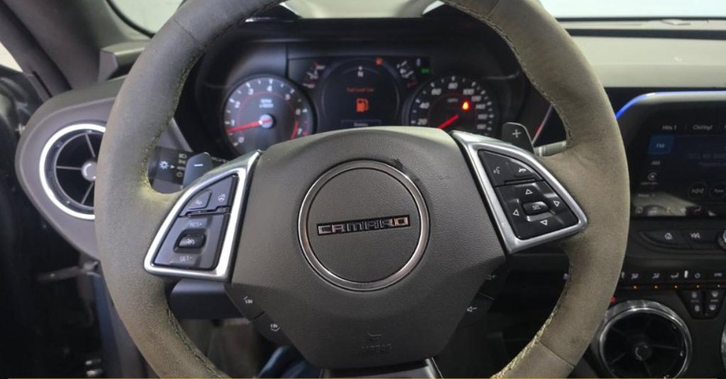 Used 2022 Chevrolet Camaro SS RWD image 3