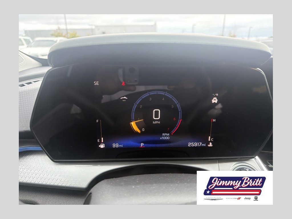 Used 2025 Chevrolet Trax LT w/ Driver Confidence Package FWD image 1
