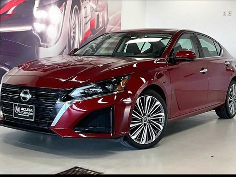 Used 2023 Nissan Altima 2.5 SL AWD/4WD image 1