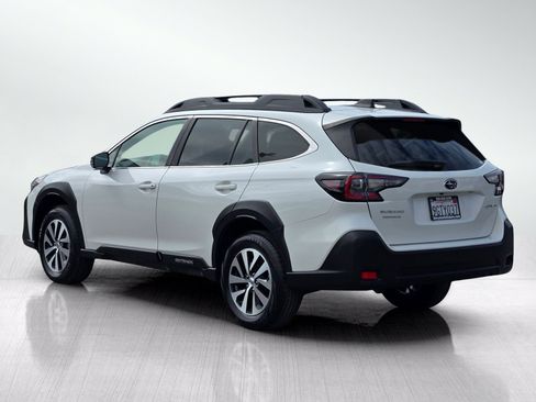 Used 2024 Subaru Outback Premium AWD/4WD image 6